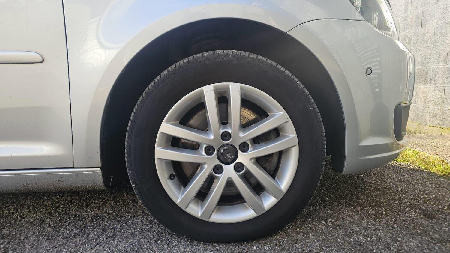 Used Volkswagen Touran 2012 for sale - 77906415: Photo 39