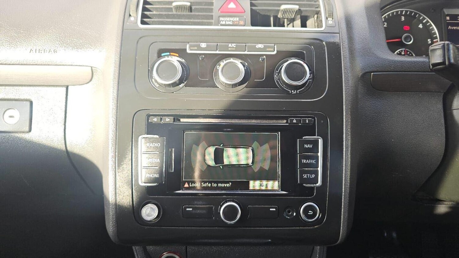 Used Volkswagen Touran 2012 for sale - 77906415: Photo 41