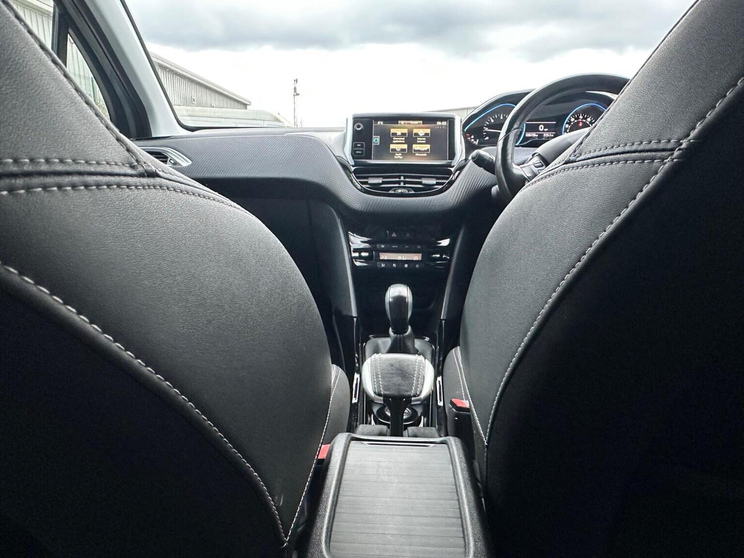 Used Peugeot 2008 2016 for sale - 77906460: Photo 19