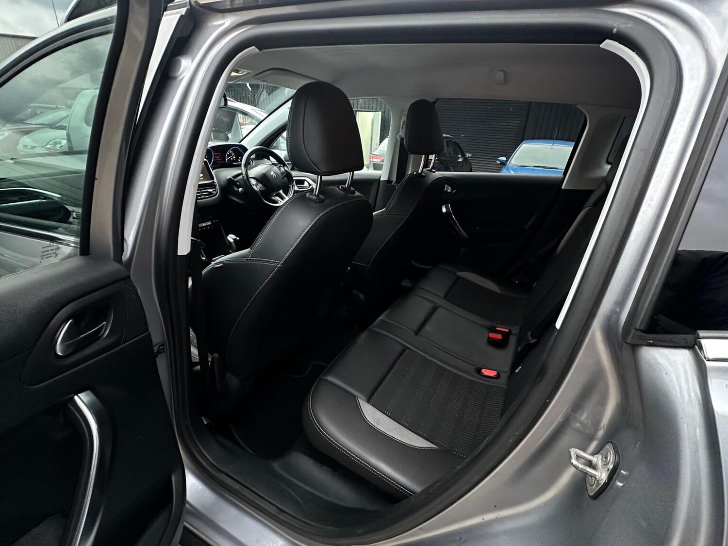 Used Peugeot 2008 2016 for sale - 77906460: Photo 23