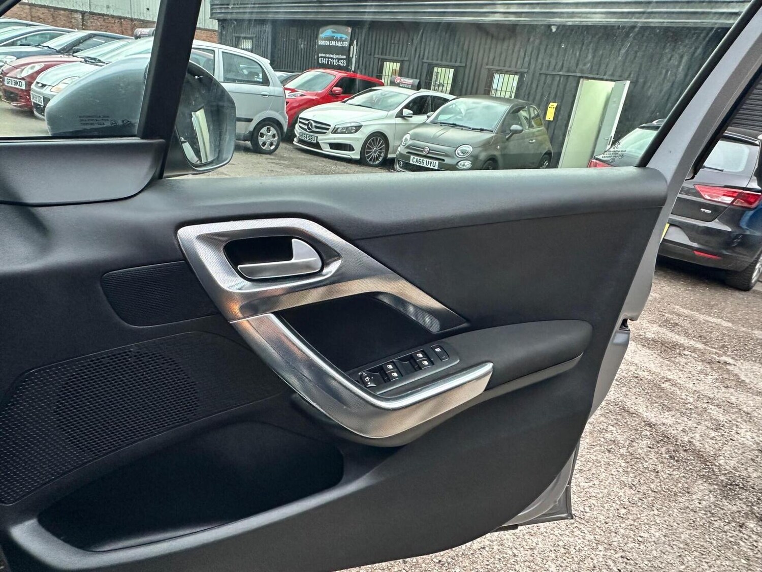 Used Peugeot 2008 2016 for sale - 77906460: Photo 29