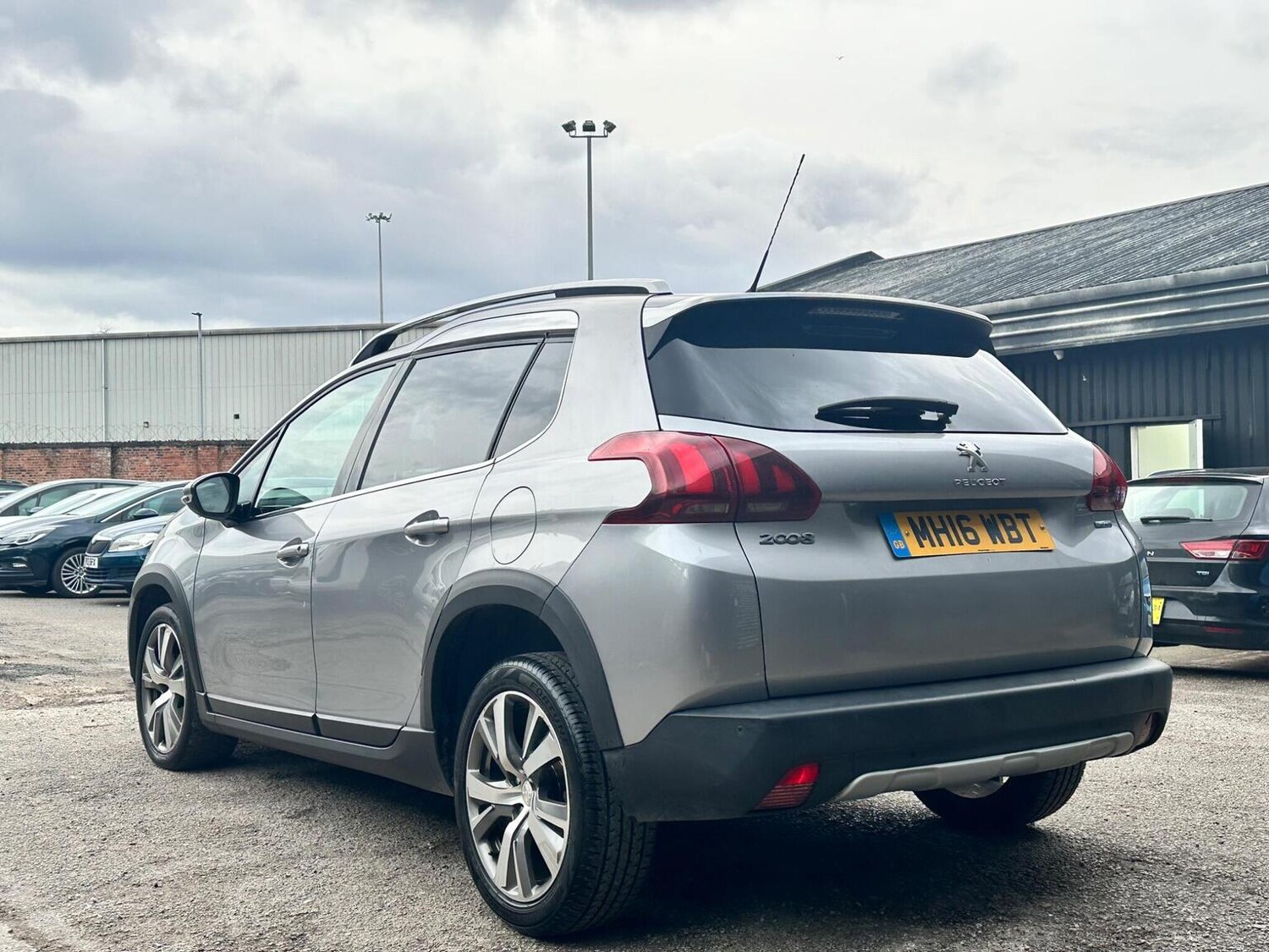 Used Peugeot 2008 2016 for sale - 77906460: Photo 6