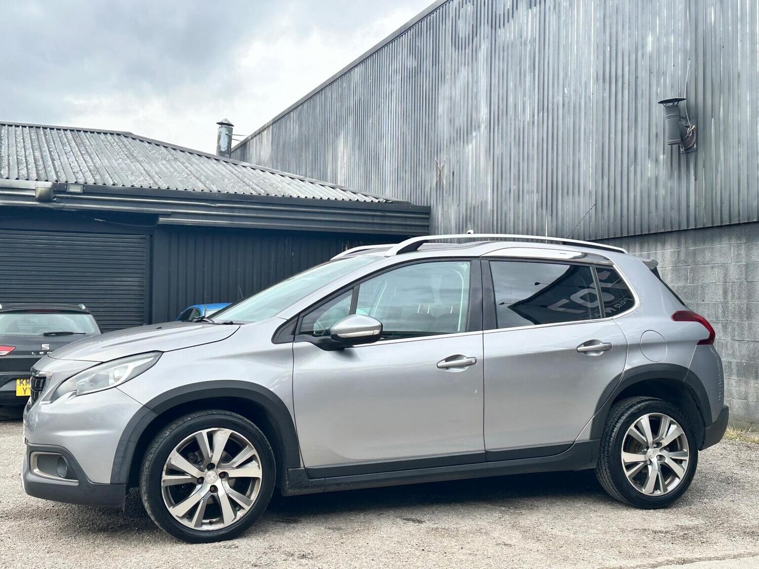 Used Peugeot 2008 2016 for sale - 77906460: Photo 7