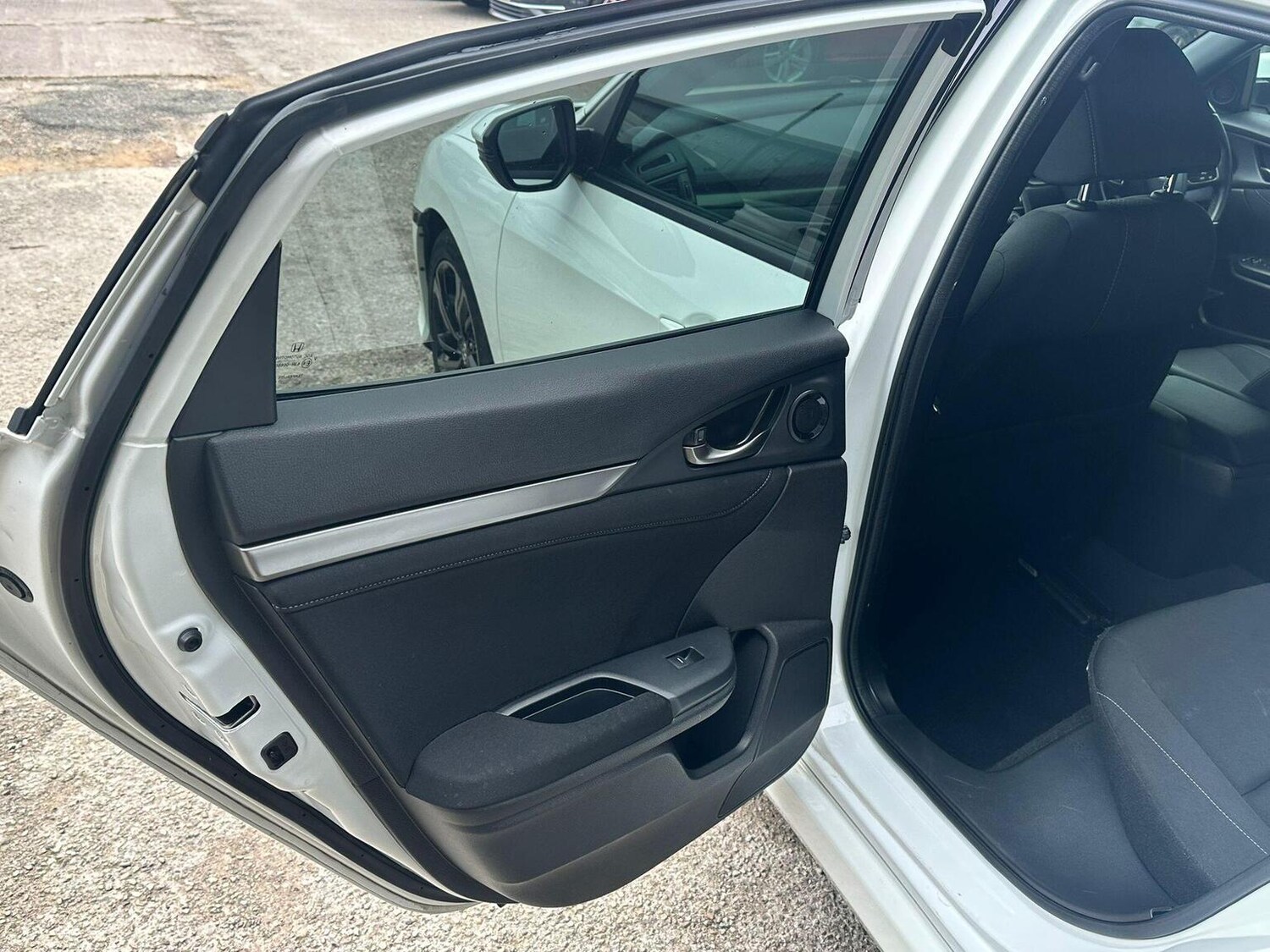 Used Honda Civic 2017 for sale - 77906450: Photo 25