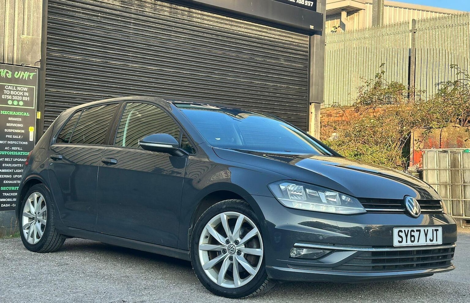 Used Volkswagen Golf 2017 for sale - 77906423: Photo 1