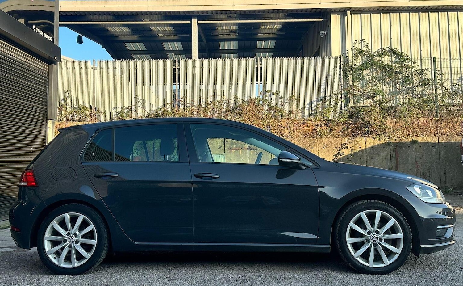 Used Volkswagen Golf 2017 for sale - 77906423: Photo 13