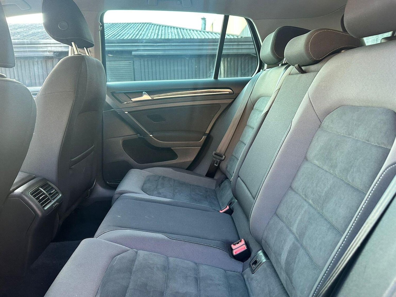 Used Volkswagen Golf 2017 for sale - 77906423: Photo 21