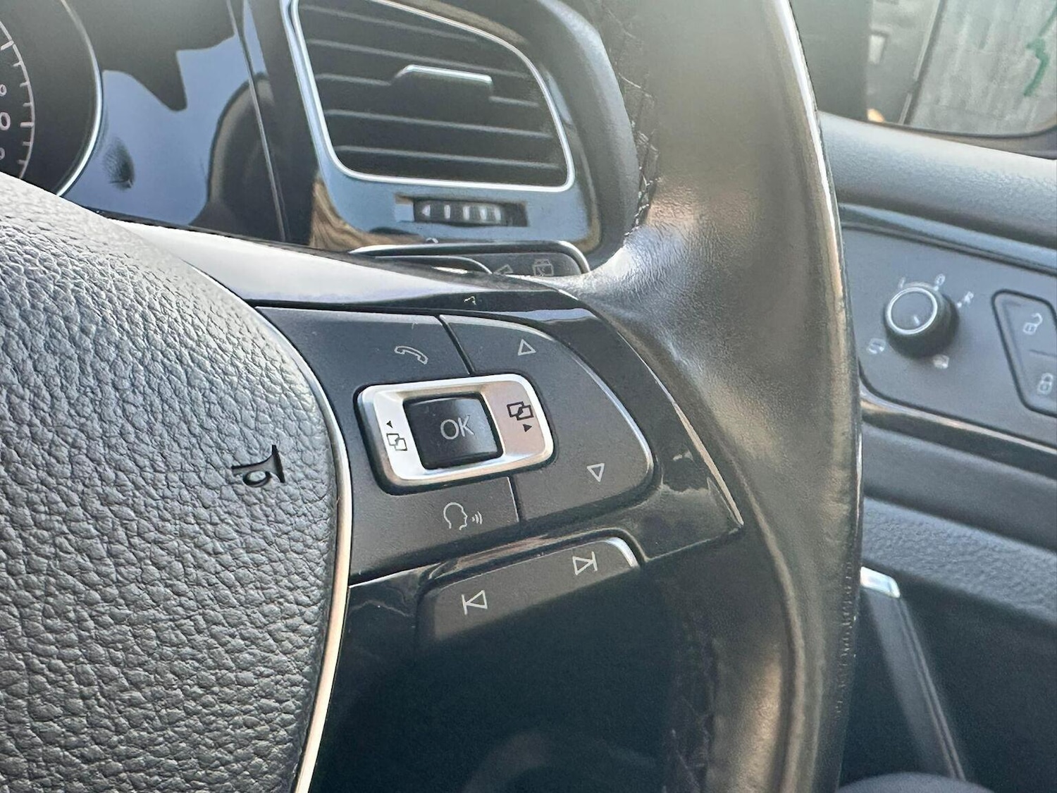 Used Volkswagen Golf 2017 for sale - 77906423: Photo 24