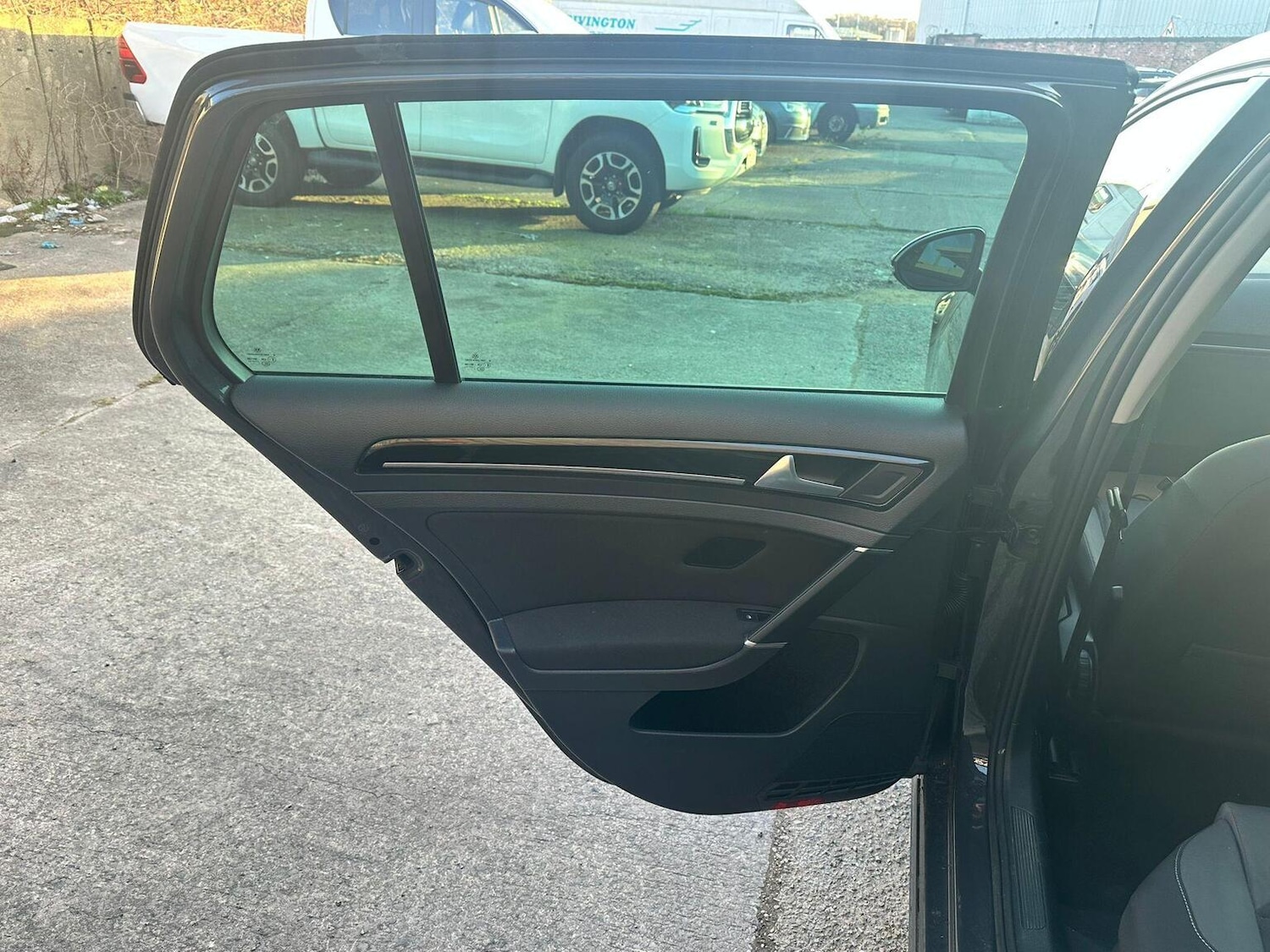 Used Volkswagen Golf 2017 for sale - 77906423: Photo 29