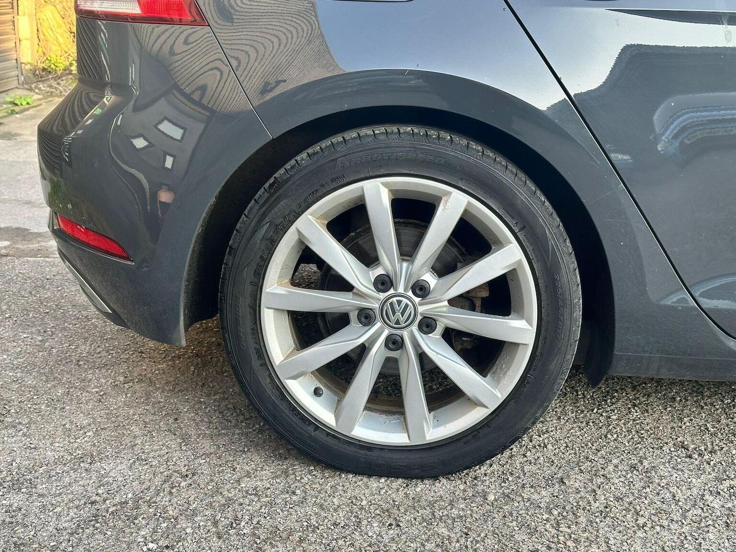 Used Volkswagen Golf 2017 for sale - 77906423: Photo 32