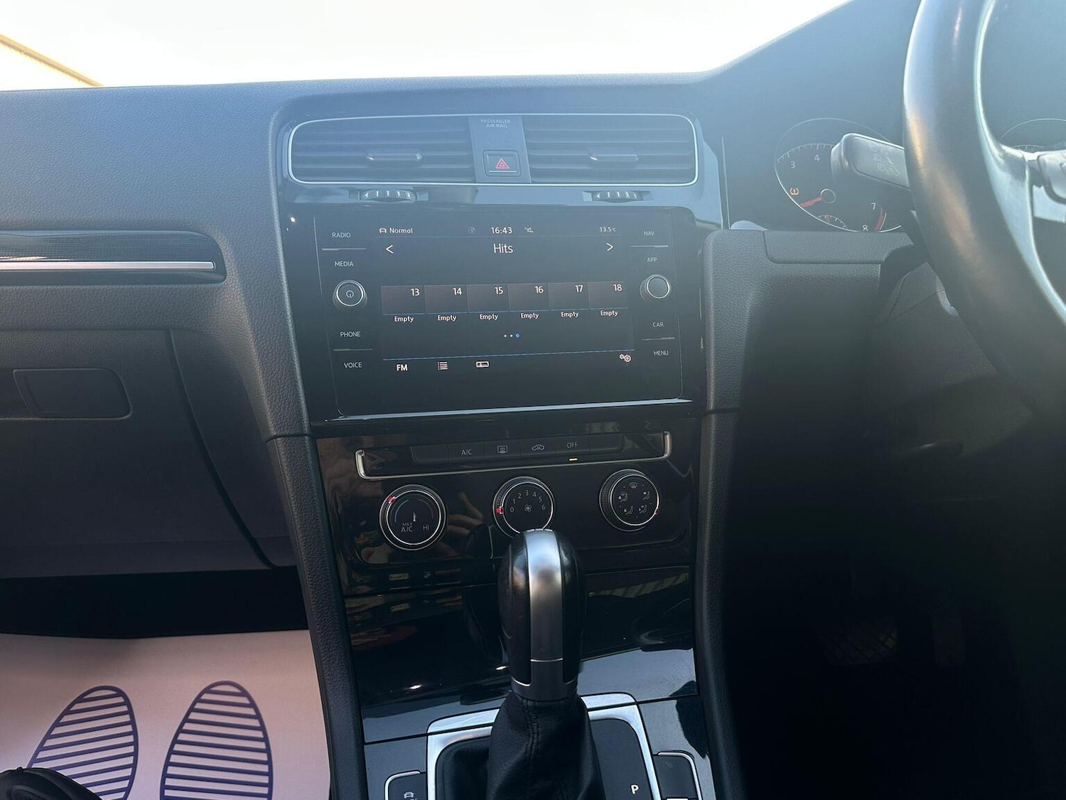 Used Volkswagen Golf 2017 for sale - 77906423: Photo 35