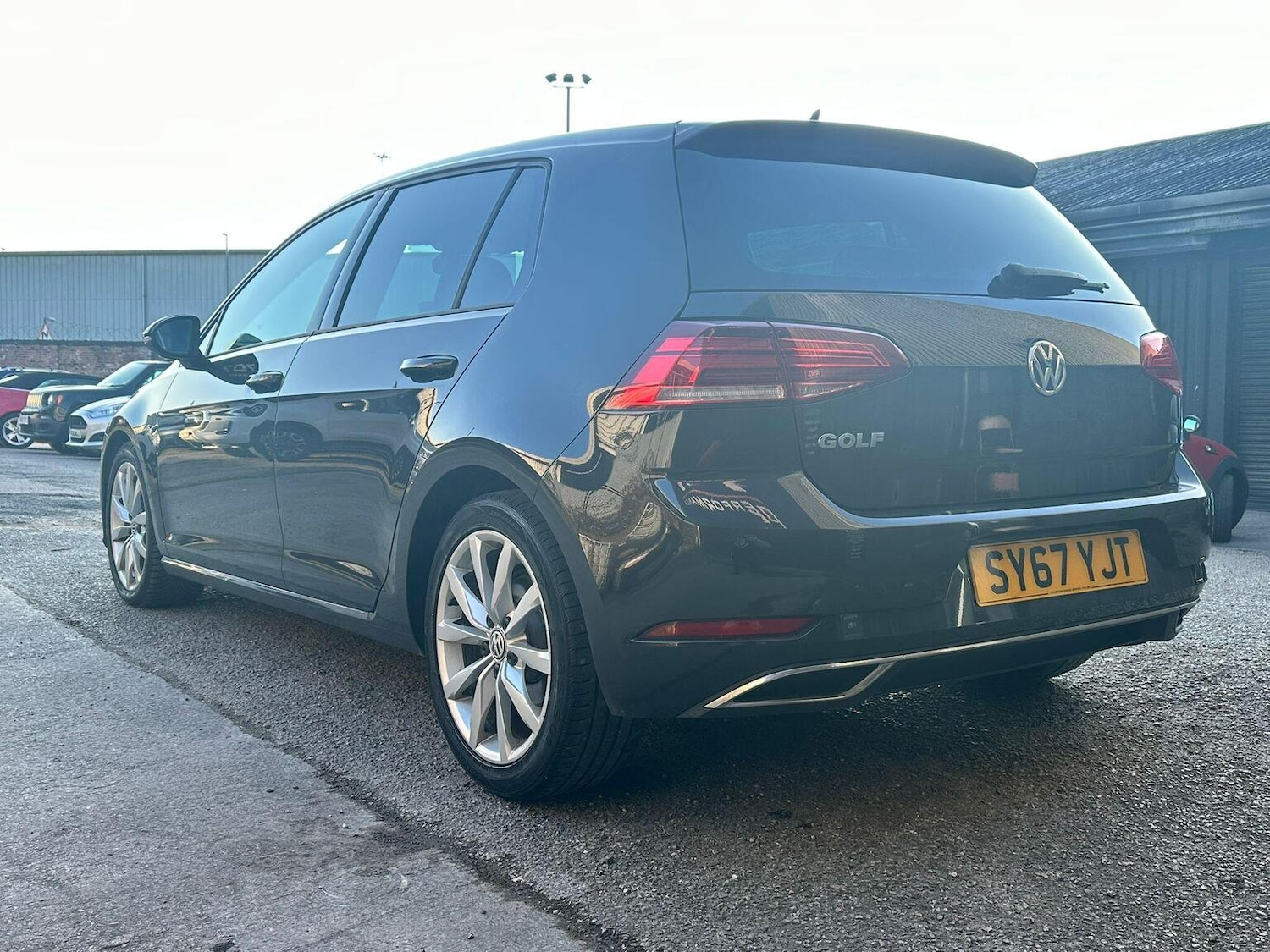 Used Volkswagen Golf 2017 for sale - 77906423: Photo 4