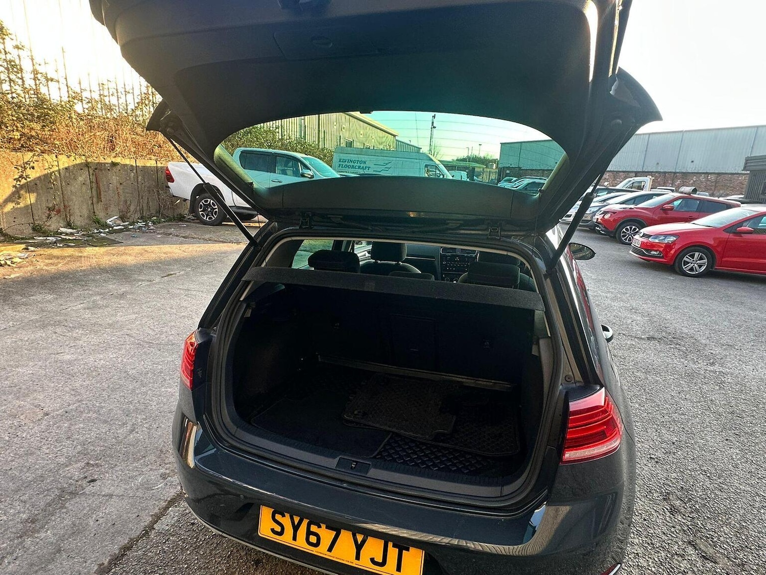 Used Volkswagen Golf 2017 for sale - 77906423: Photo 40