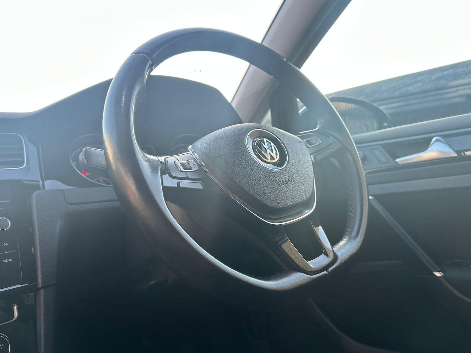 Used Volkswagen Golf 2017 for sale - 77906423: Photo 41