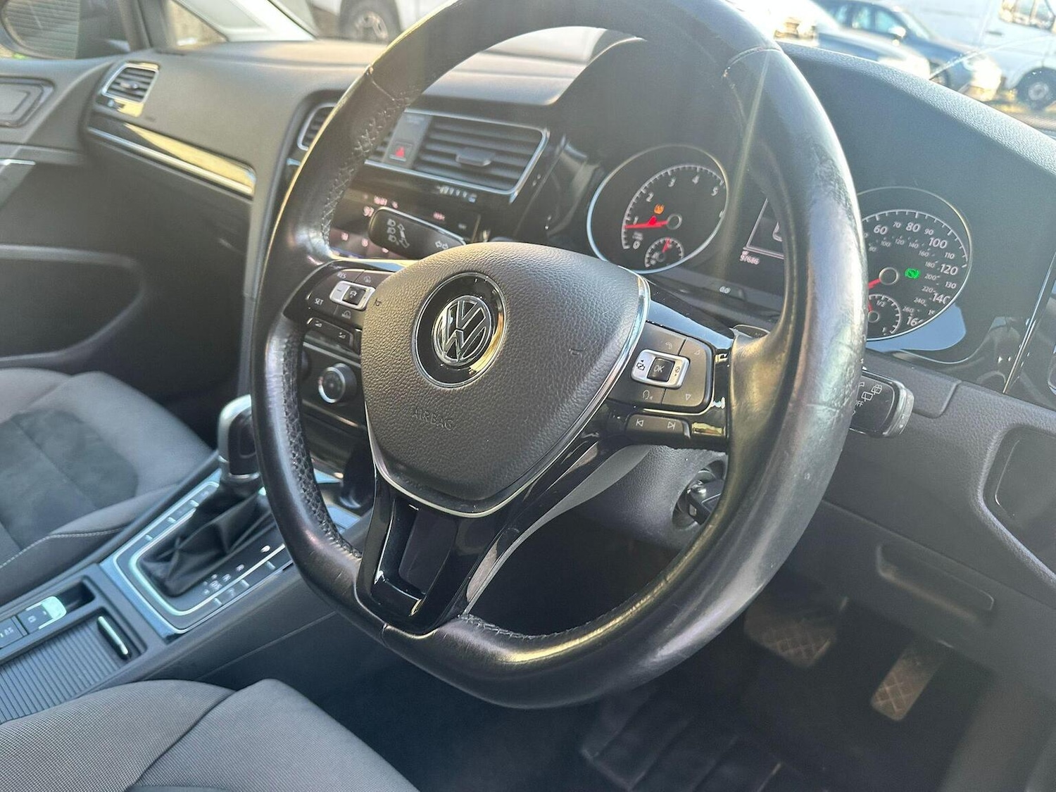 Used Volkswagen Golf 2017 for sale - 77906423: Photo 42