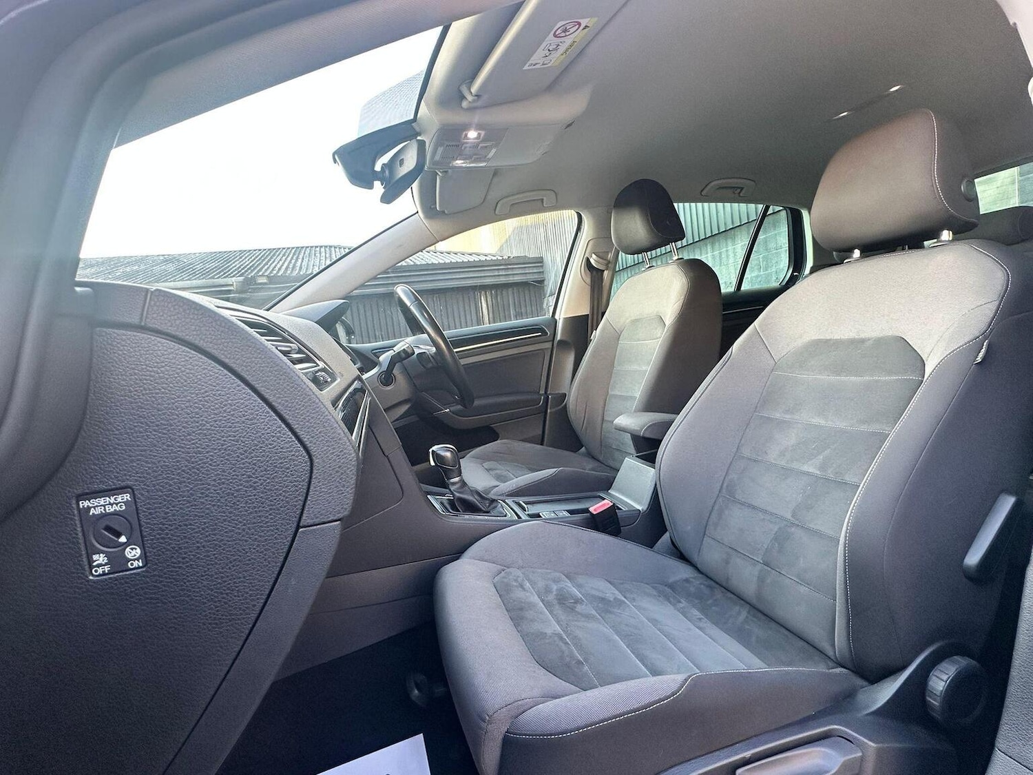 Used Volkswagen Golf 2017 for sale - 77906423: Photo 45