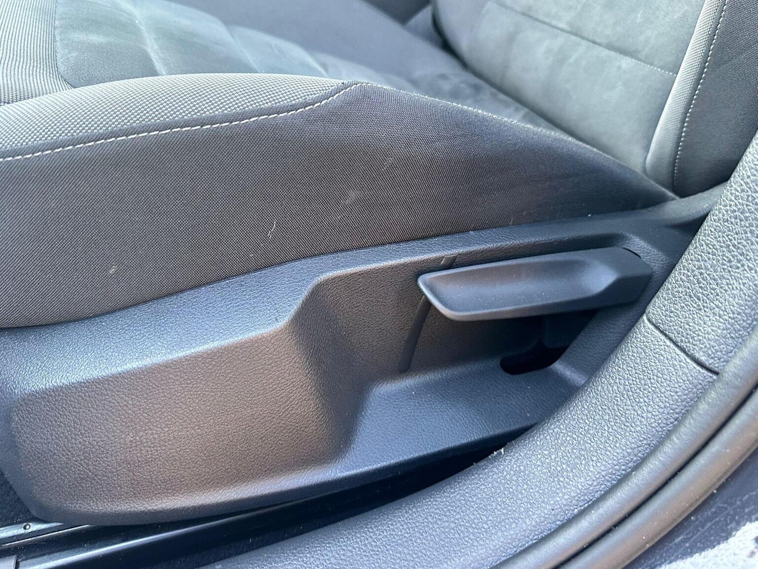 Used Volkswagen Golf 2017 for sale - 77906423: Photo 51