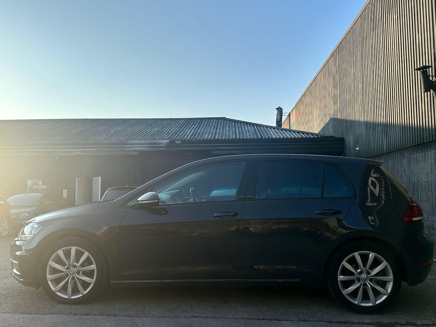 Used Volkswagen Golf 2017 for sale - 77906423: Photo 9