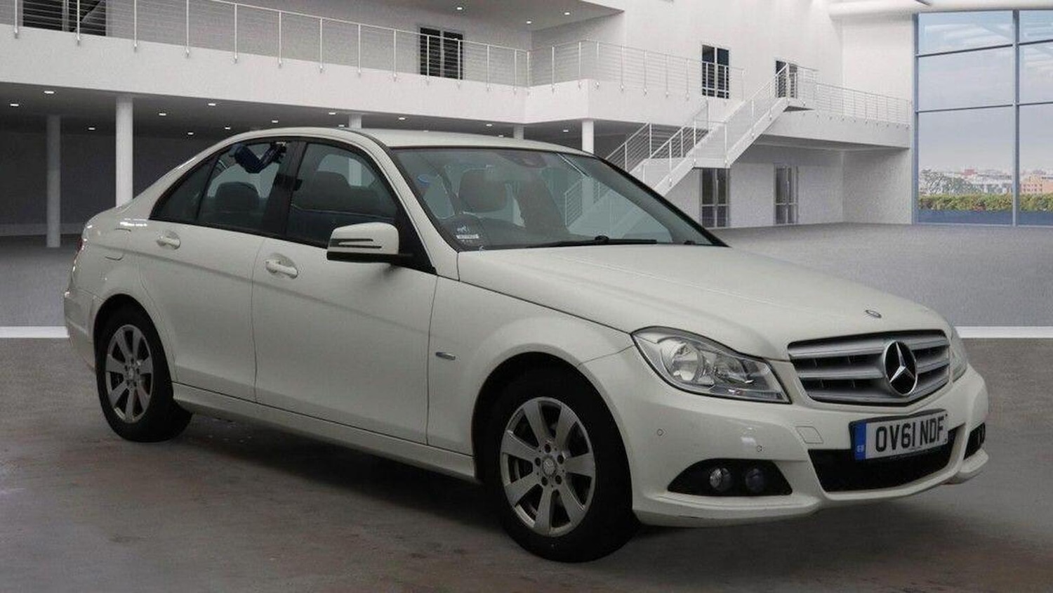 Used Mercedes-Benz C Class 2011 for sale - 77906500: Photo 1