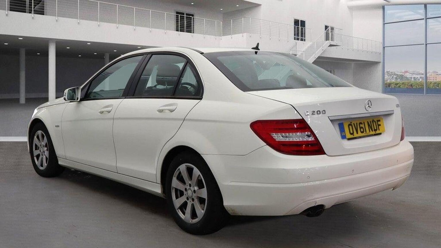 Used Mercedes-Benz C Class 2011 for sale - 77906500: Photo 3