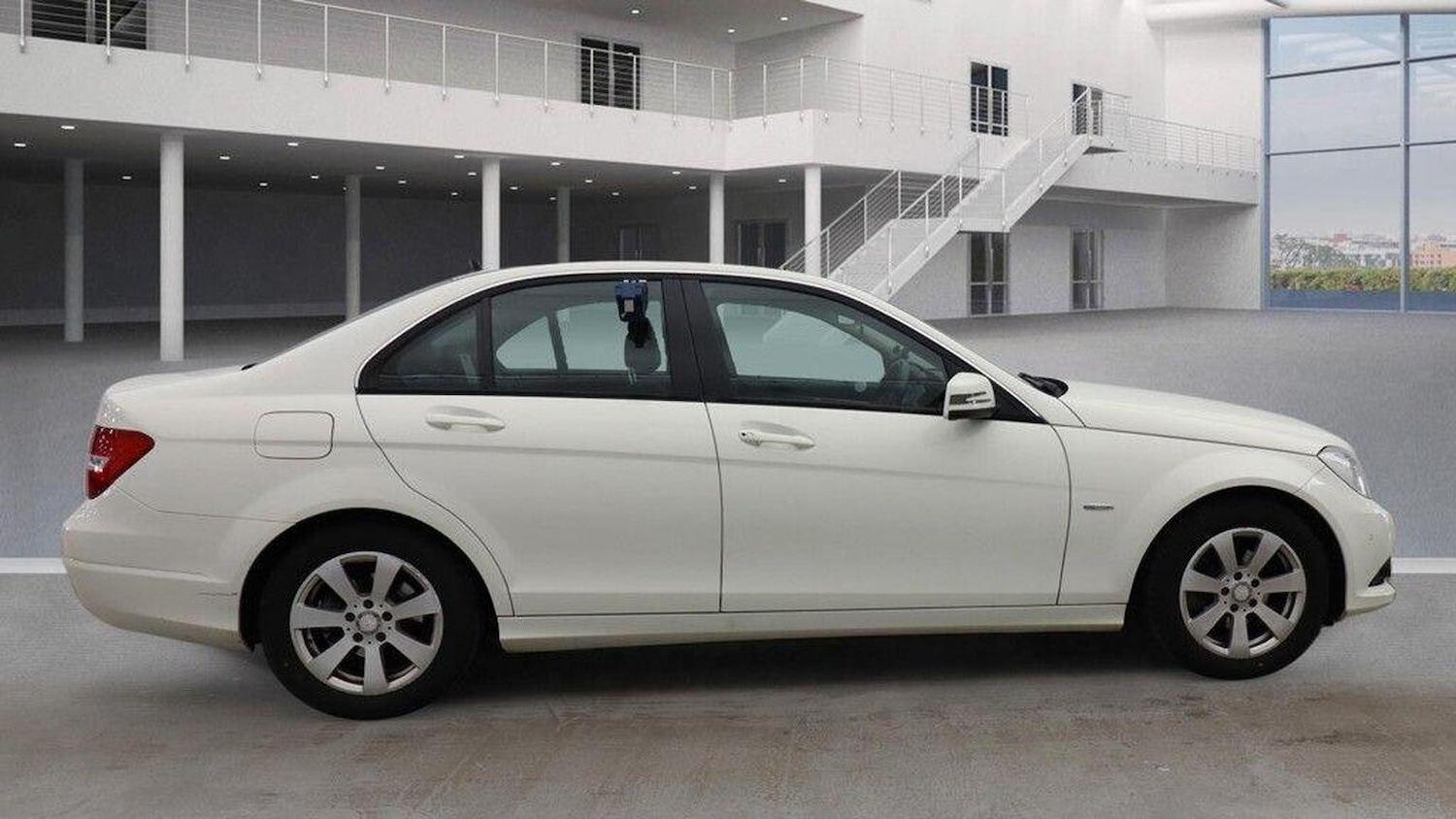 Used Mercedes-Benz C Class 2011 for sale - 77906500: Photo 5