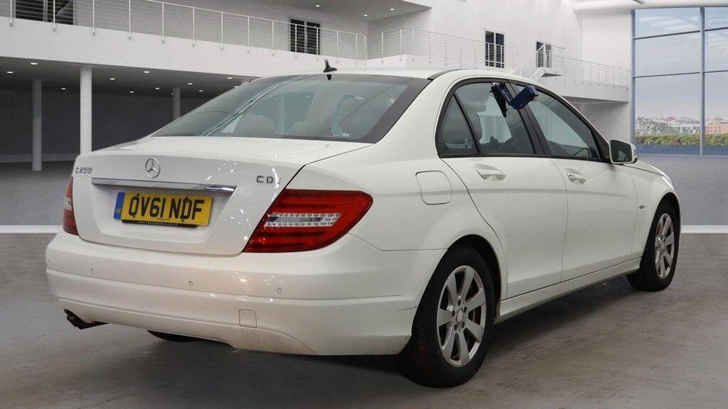 Used Mercedes-Benz C Class 2011 for sale - 77906500: Photo 6