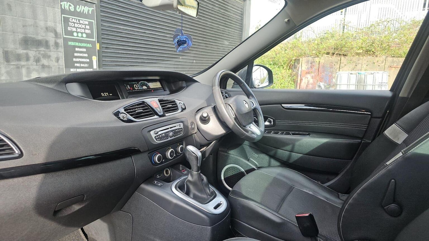 Used Renault Grand Scenic 2011 for sale - 78134964: Photo 16