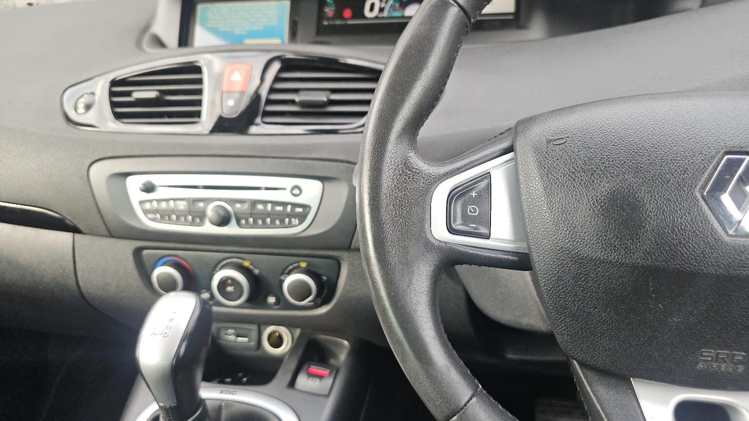 Used Renault Grand Scenic 2011 for sale - 78134964: Photo 17