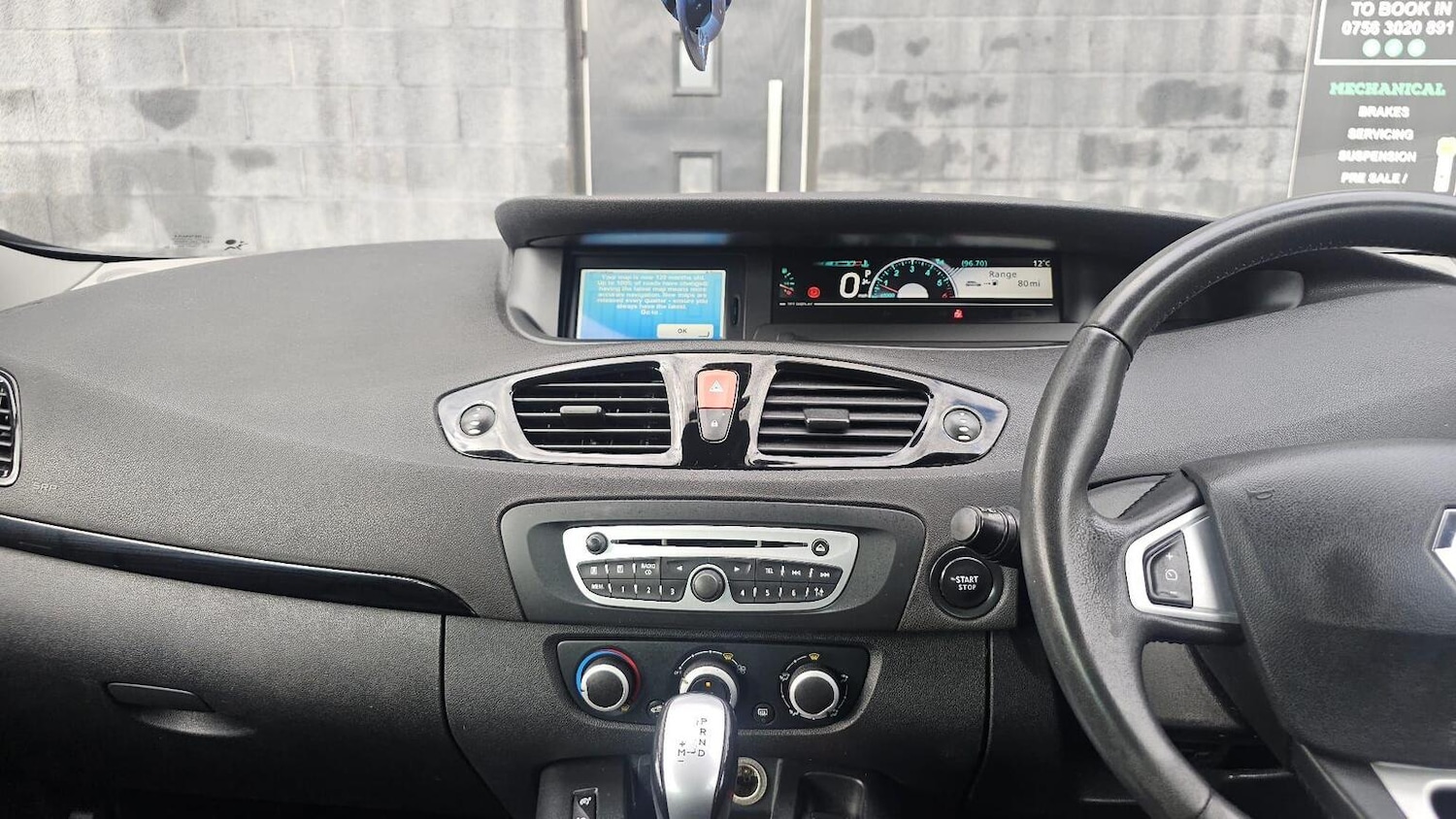 Used Renault Grand Scenic 2011 for sale - 78134964: Photo 18