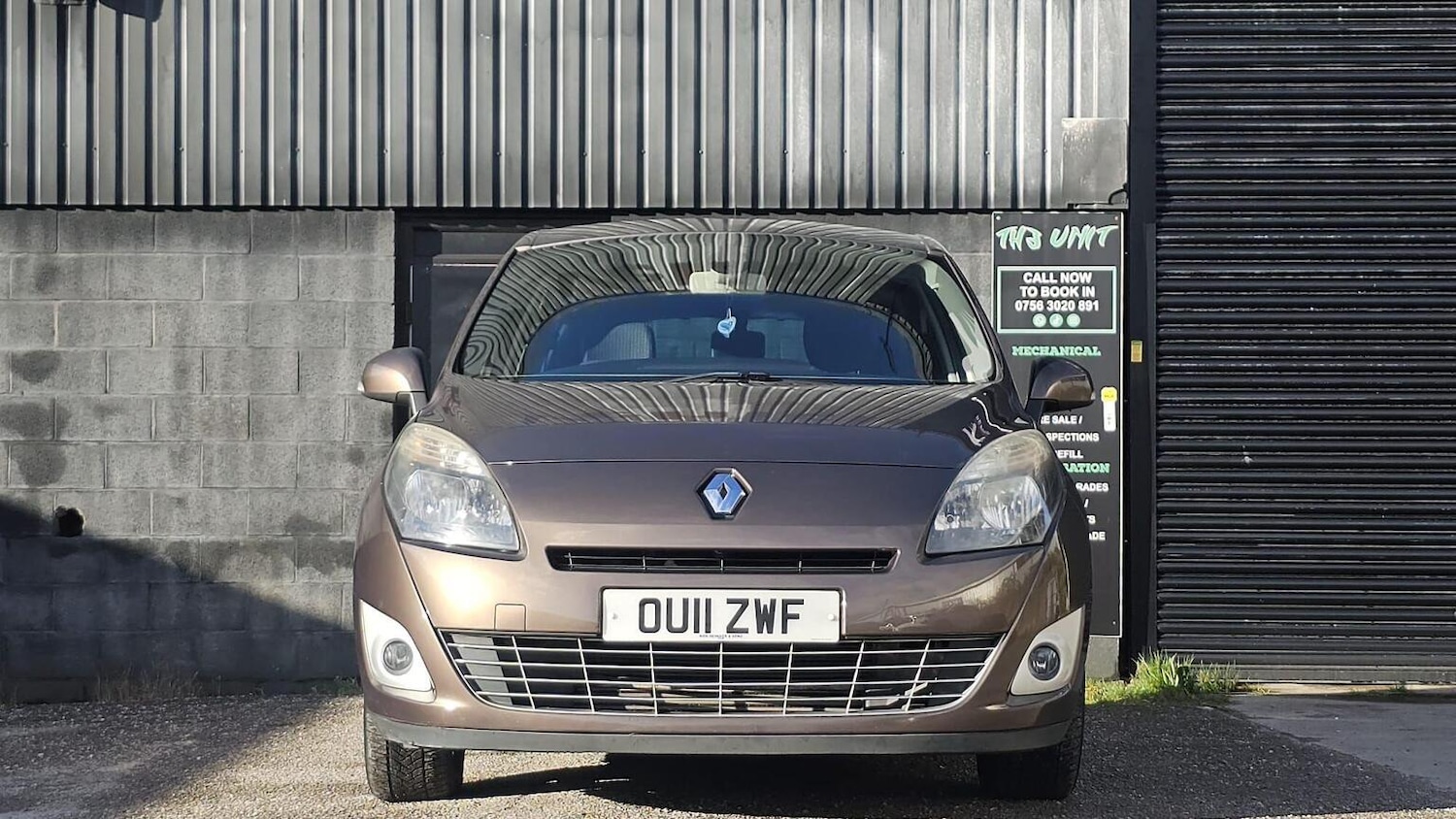 Used Renault Grand Scenic 2011 for sale - 78134964: Photo 2