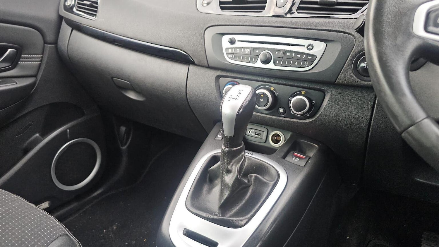 Used Renault Grand Scenic 2011 for sale - 78134964: Photo 21