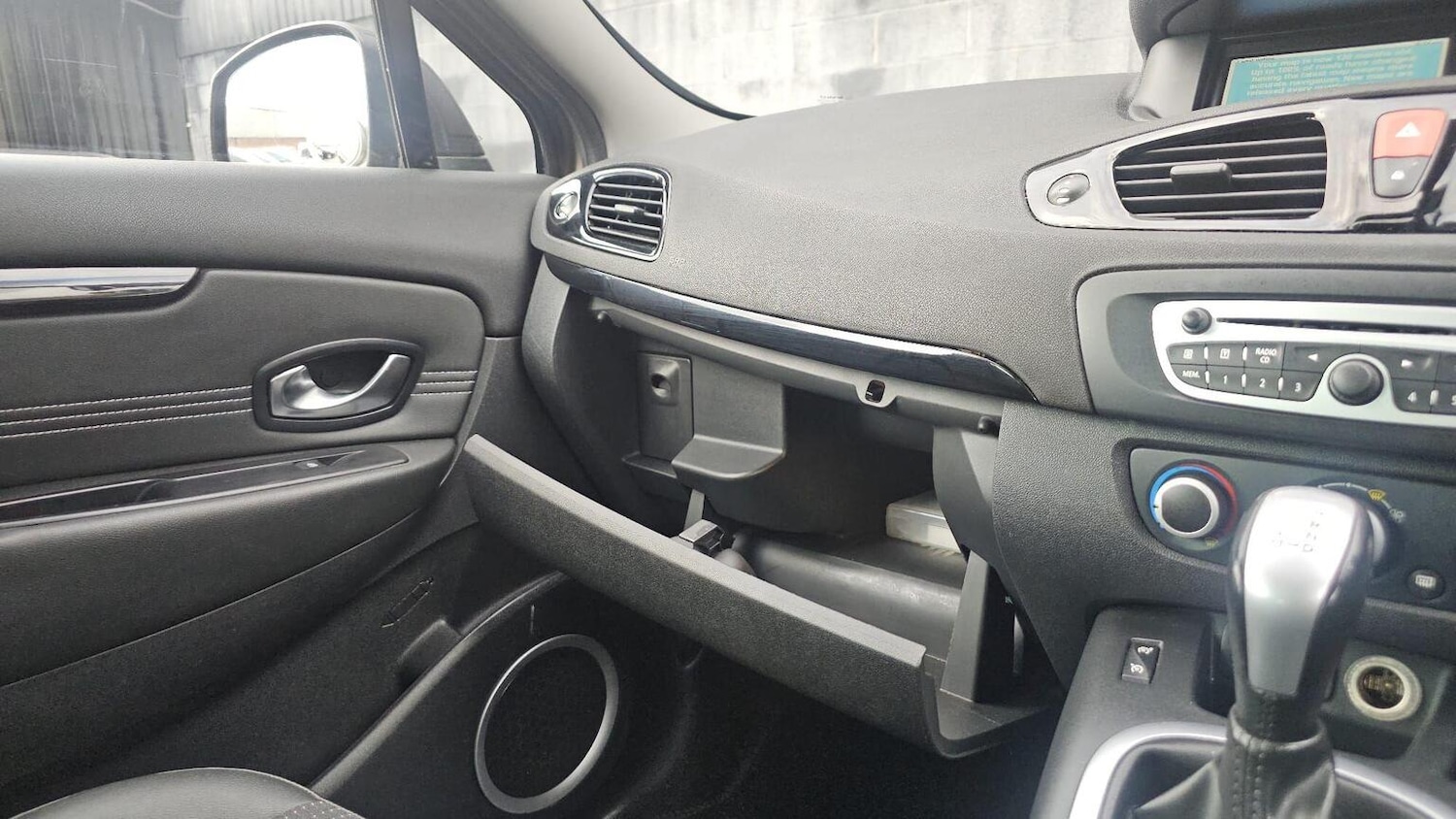 Used Renault Grand Scenic 2011 for sale - 78134964: Photo 22