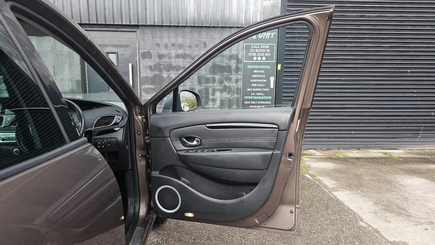 Used Renault Grand Scenic 2011 for sale - 78134964: Photo 38