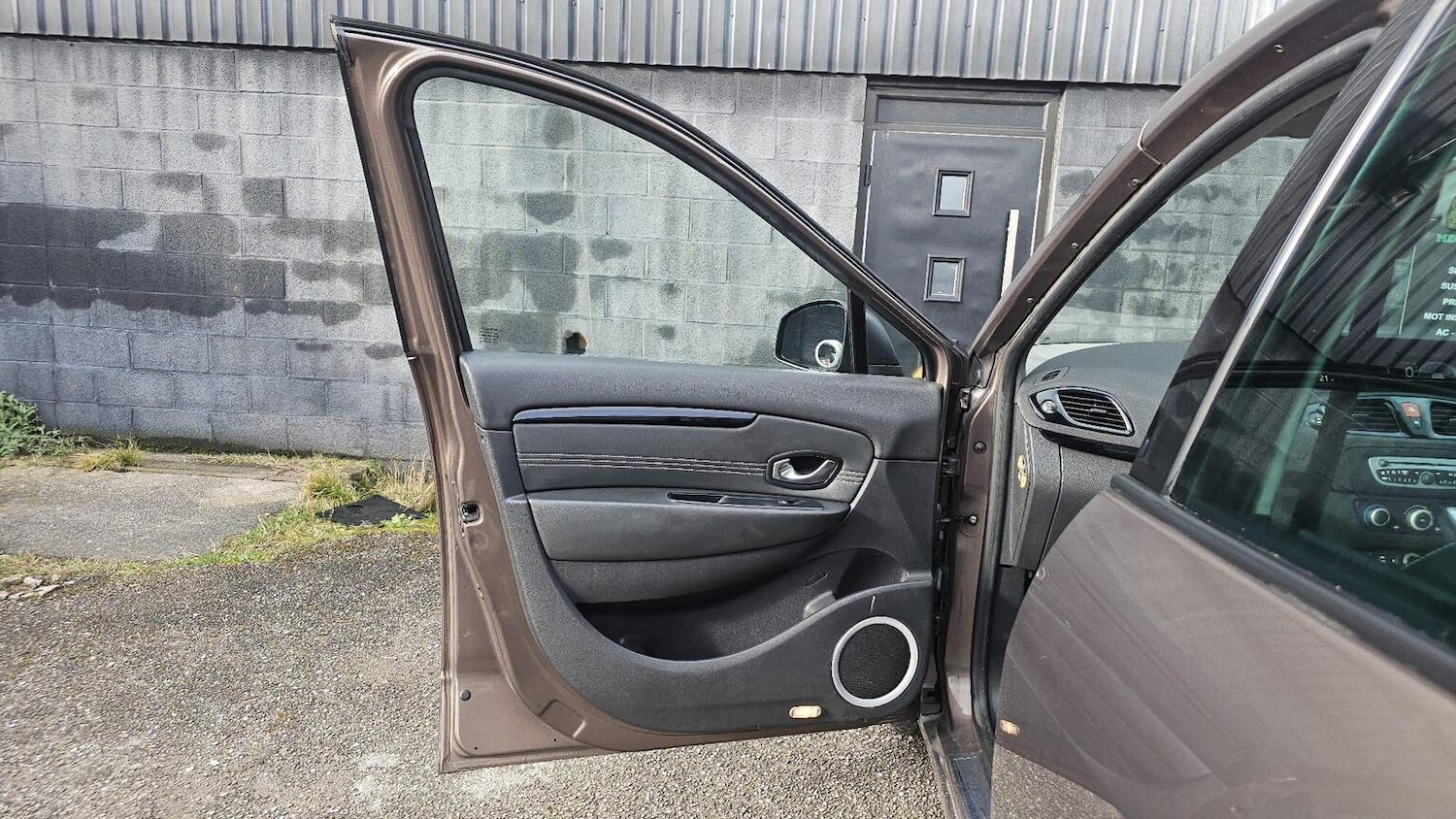 Used Renault Grand Scenic 2011 for sale - 78134964: Photo 41