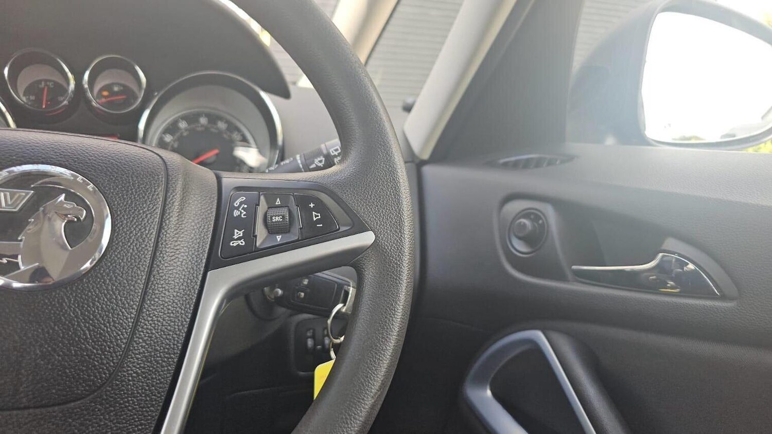 Used Vauxhall Zafira 2014 for sale - 77906388: Photo 32