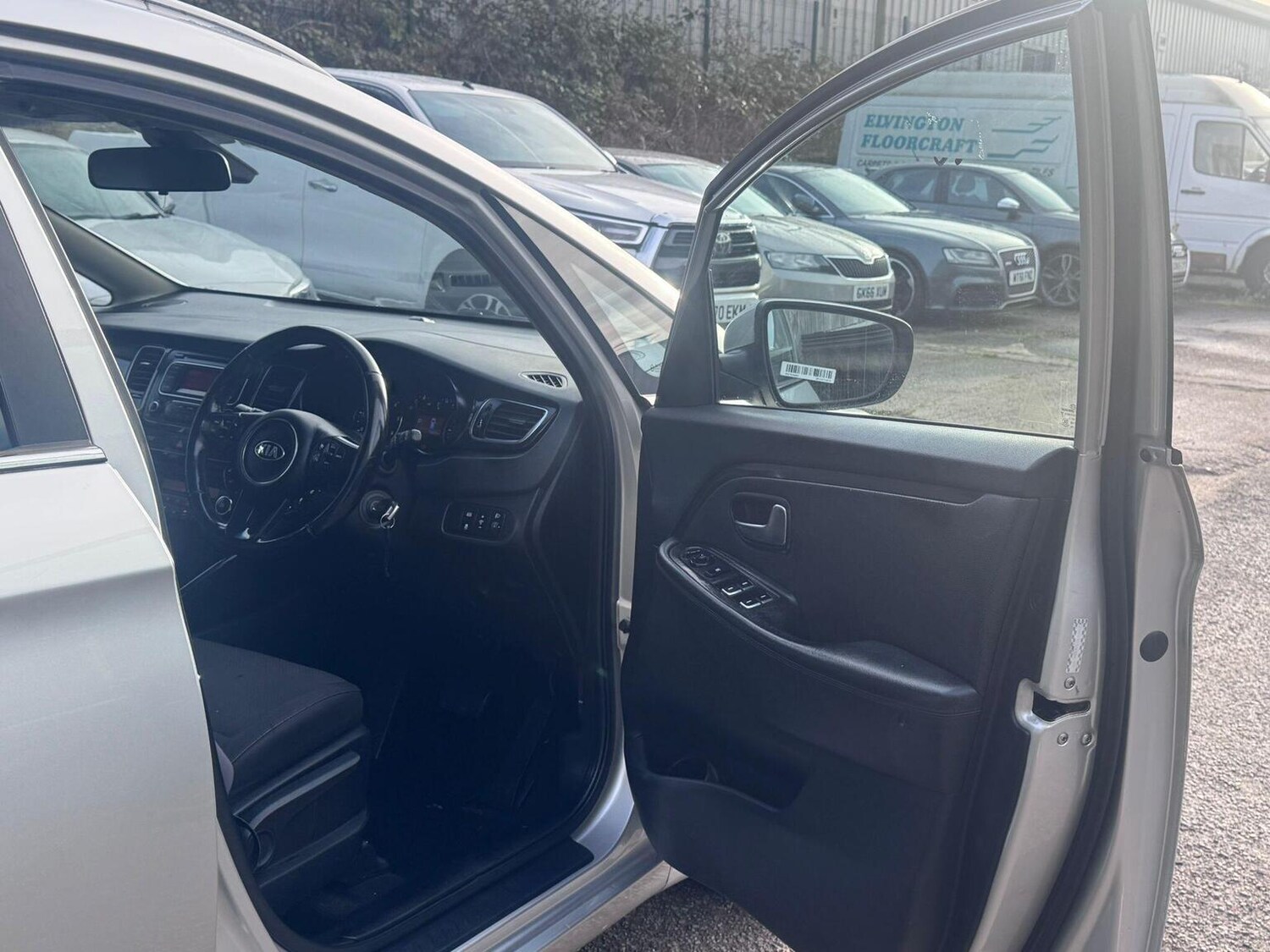 Used Kia Carens 2014 for sale - 77906395: Photo 23