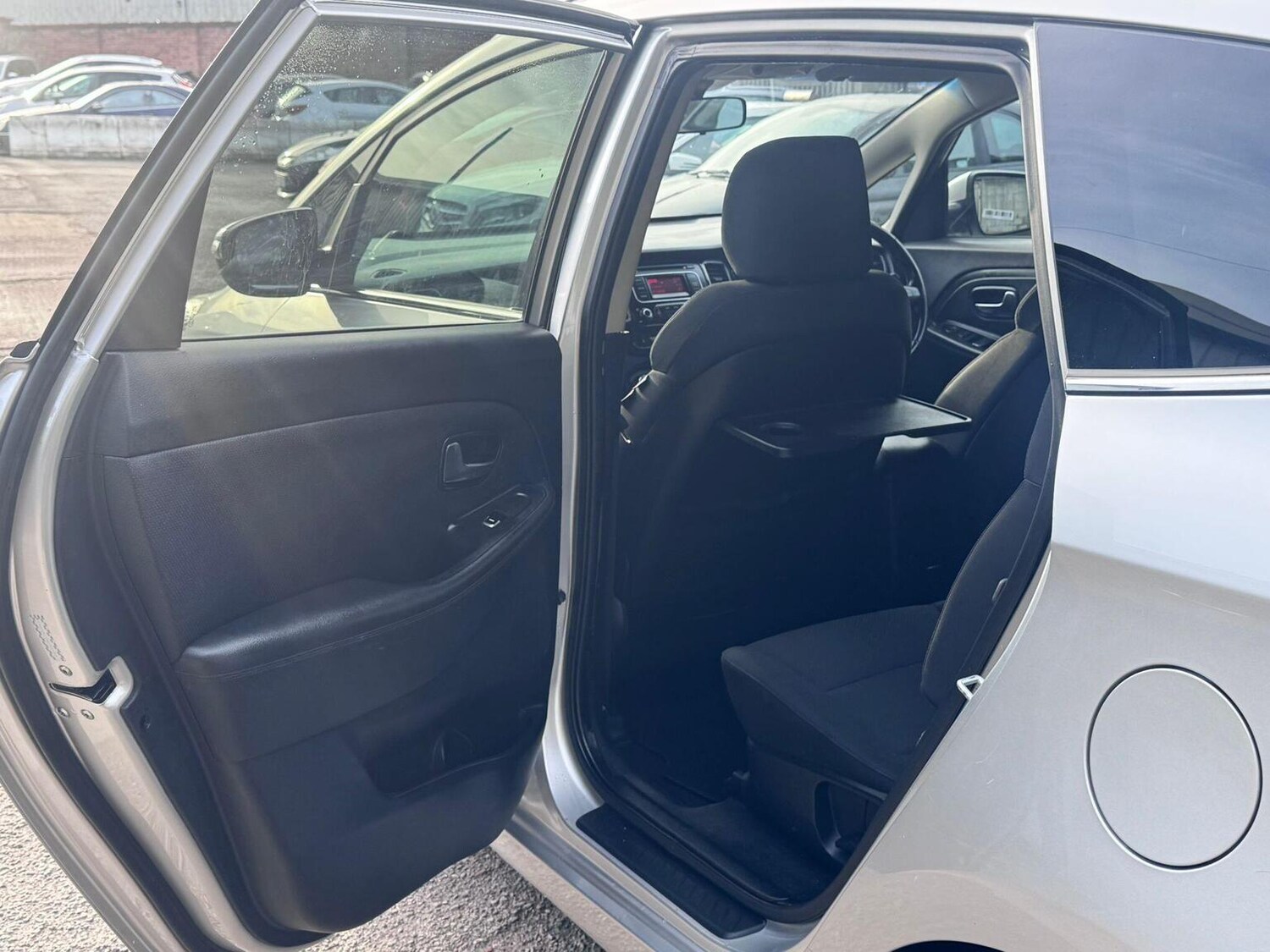 Used Kia Carens 2014 for sale - 77906395: Photo 26