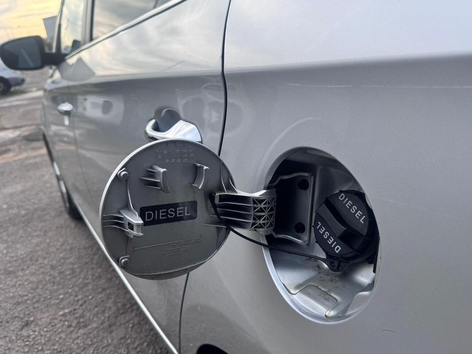 Used Kia Carens 2014 for sale - 77906395: Photo 27