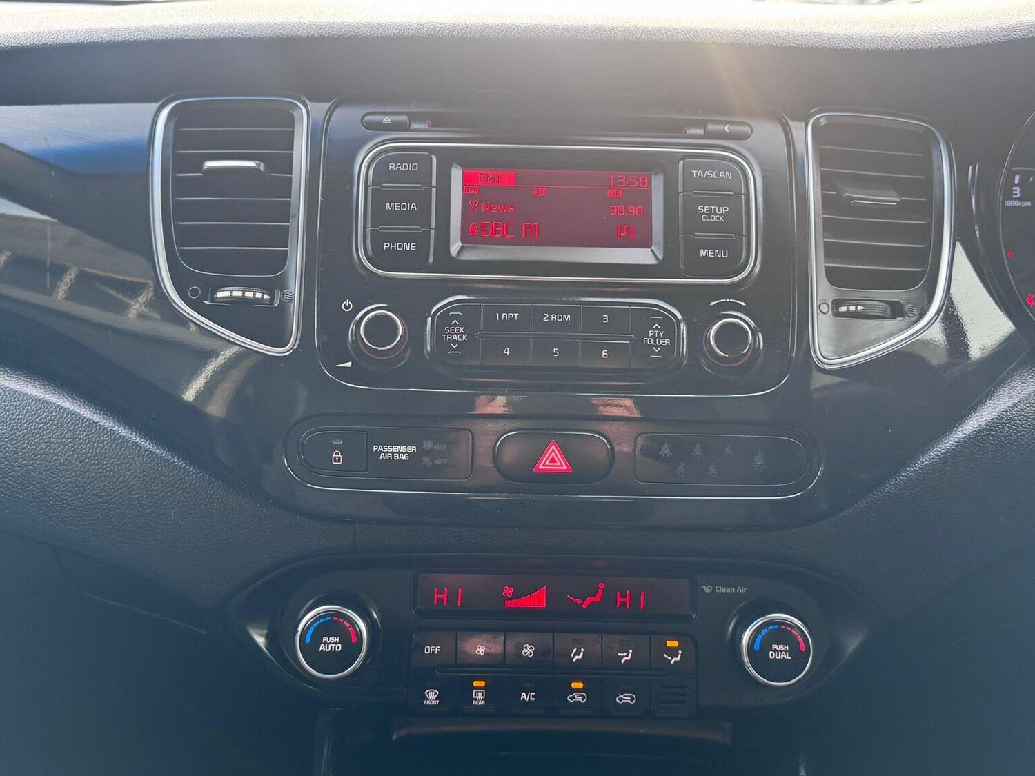 Used Kia Carens 2014 for sale - 77906395: Photo 32