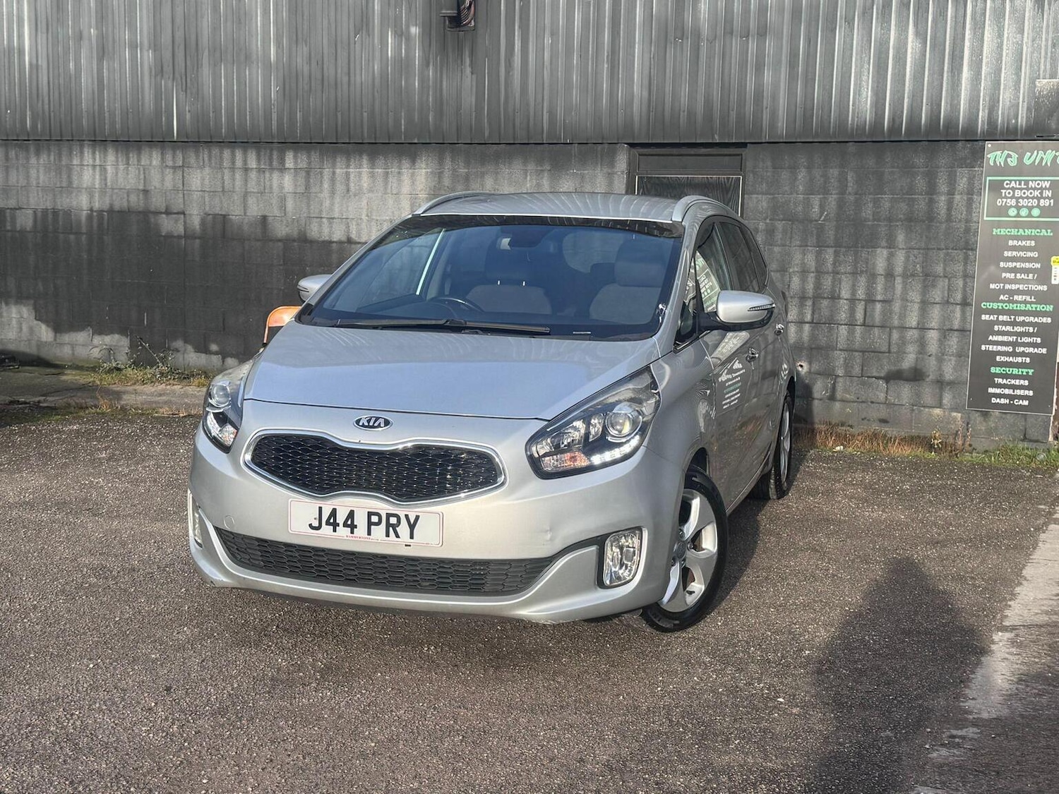 Used Kia Carens 2014 for sale - 77906395: Photo 6