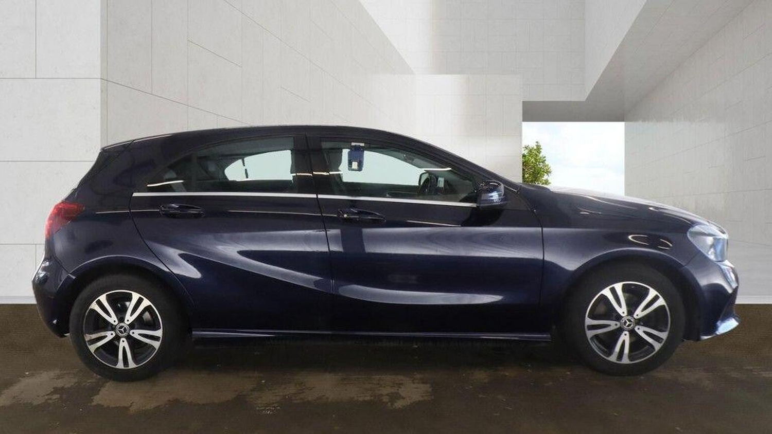 Used Mercedes-Benz A-Class 2017 for sale - 78070382: Photo 5