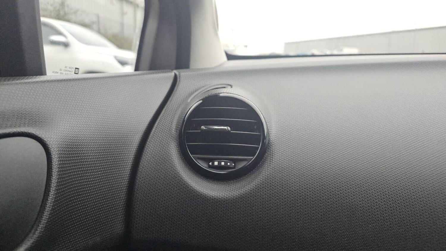 Used Vauxhall Meriva 2015 for sale - 77906429: Photo 29