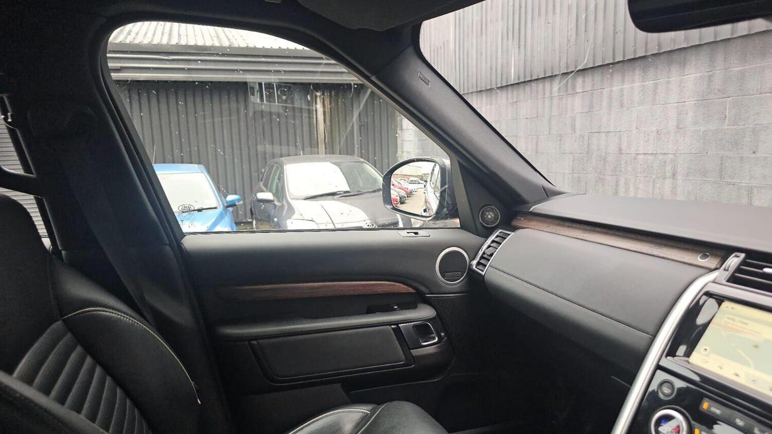 Used Land Rover Discovery 2017 for sale - 77906405: Photo 19