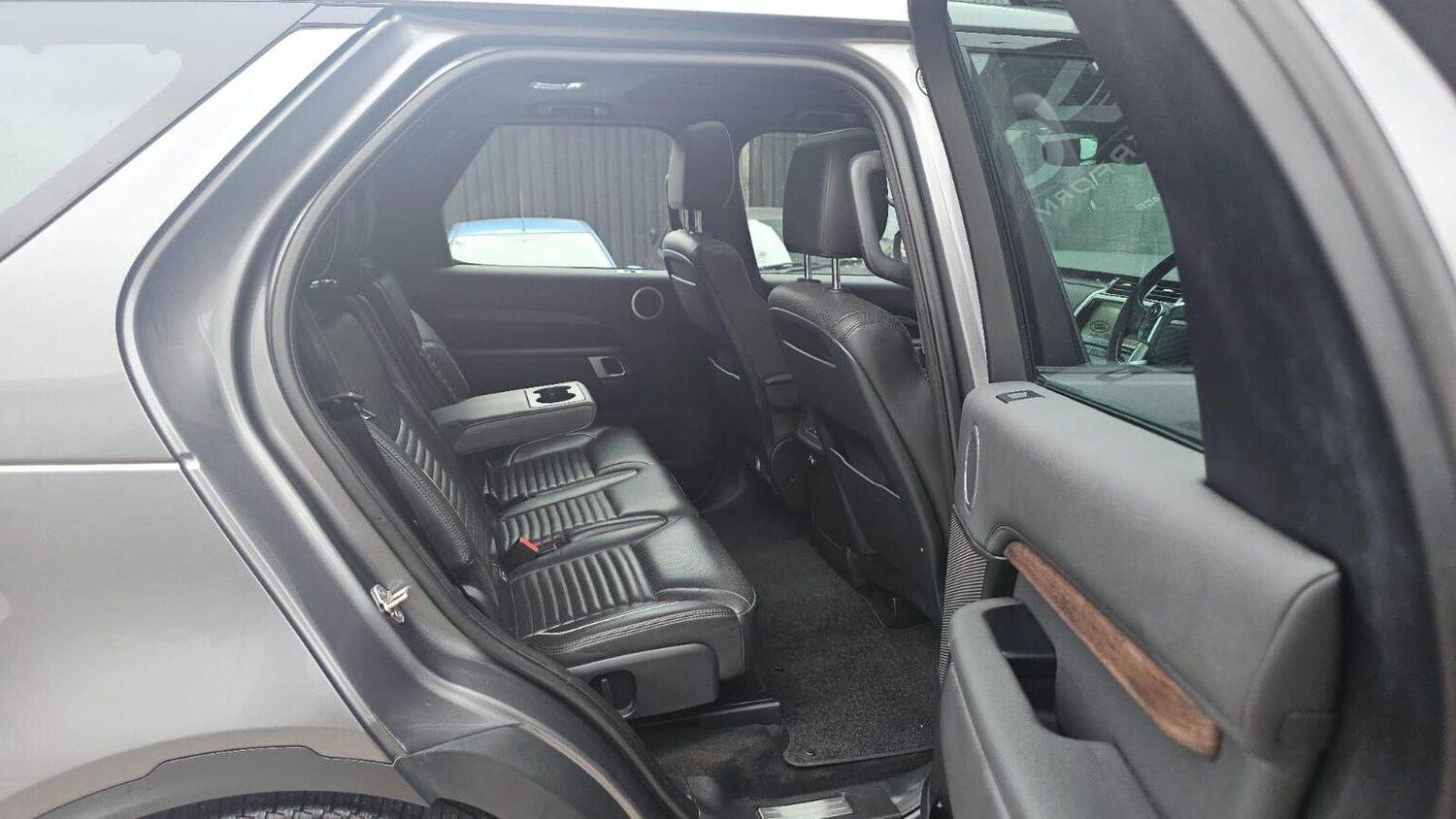 Used Land Rover Discovery 2017 for sale - 77906405: Photo 22