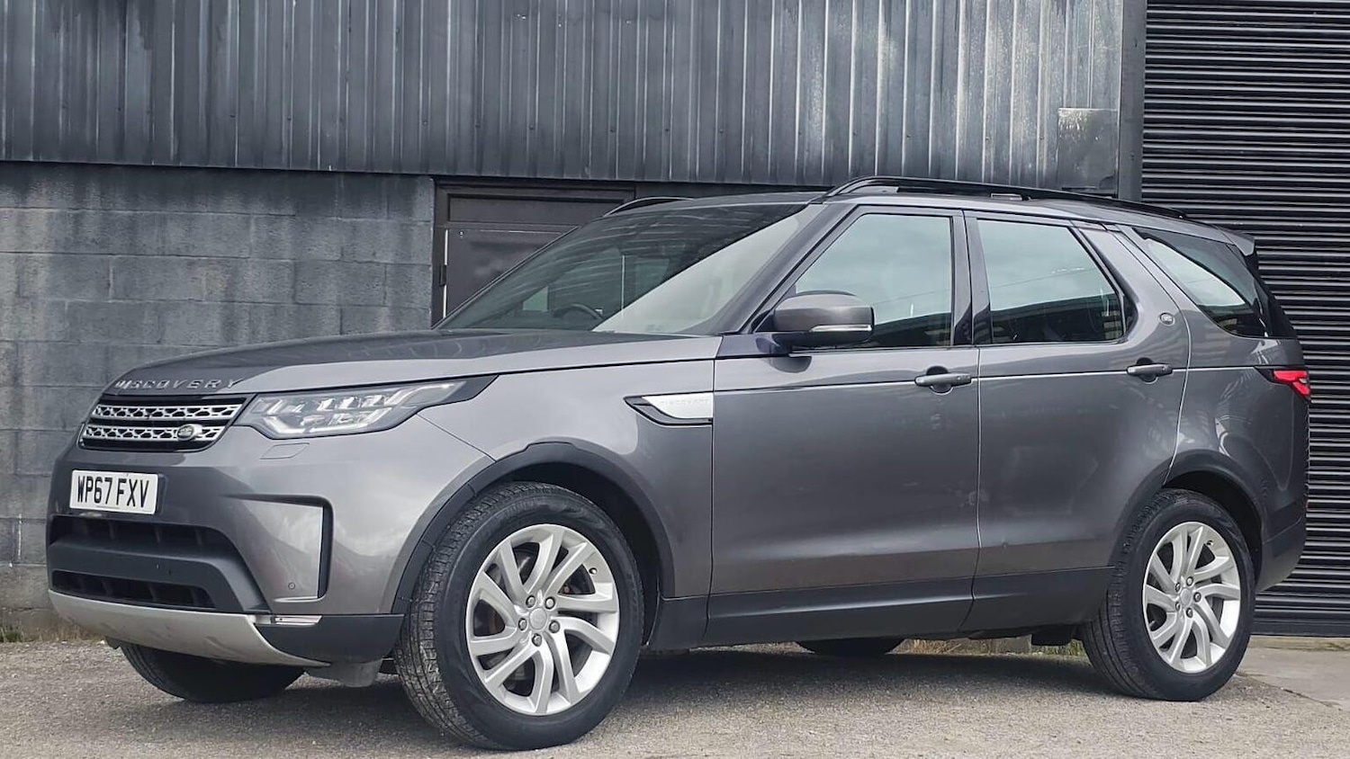 Used Land Rover Discovery 2017 for sale - 77906405: Photo 3