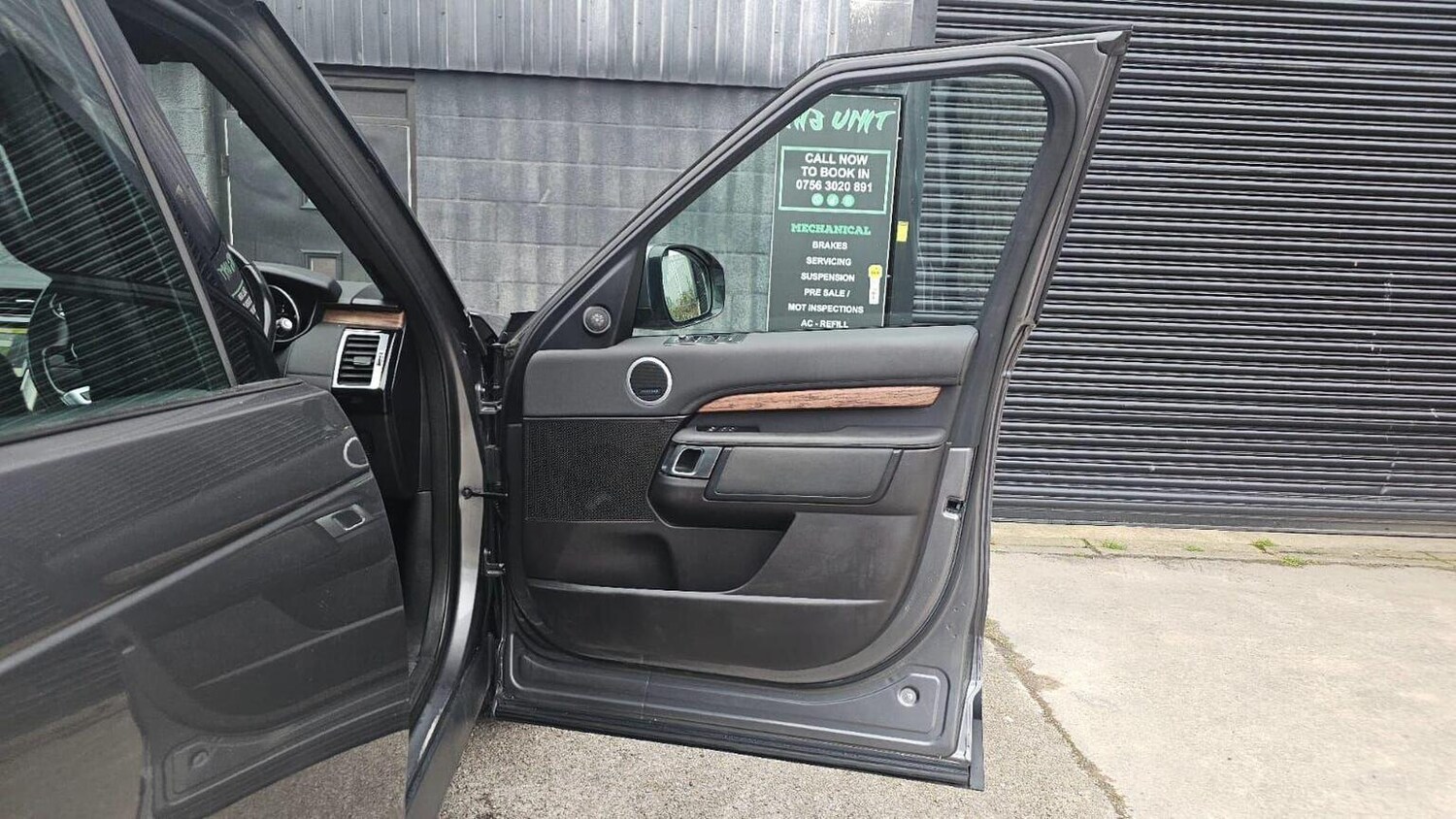 Used Land Rover Discovery 2017 for sale - 77906405: Photo 33