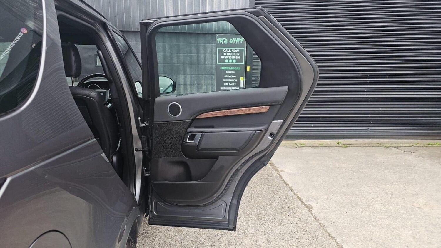 Used Land Rover Discovery 2017 for sale - 77906405: Photo 34