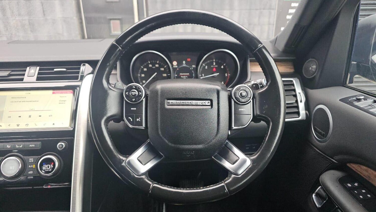 Used Land Rover Discovery 2017 for sale - 77906405: Photo 46