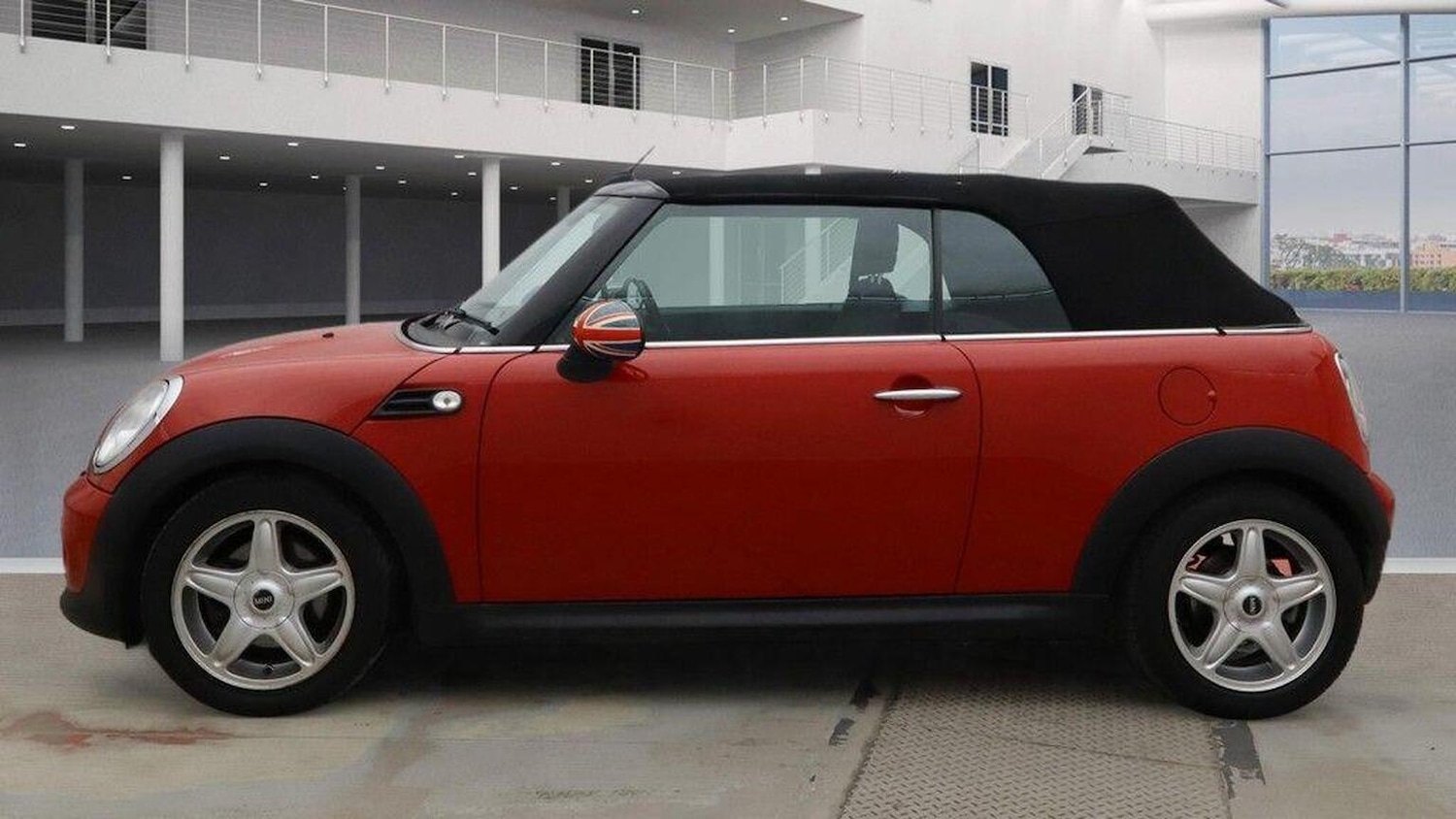 Used MINI Convertible 2013 for sale - 77906387: Photo 4