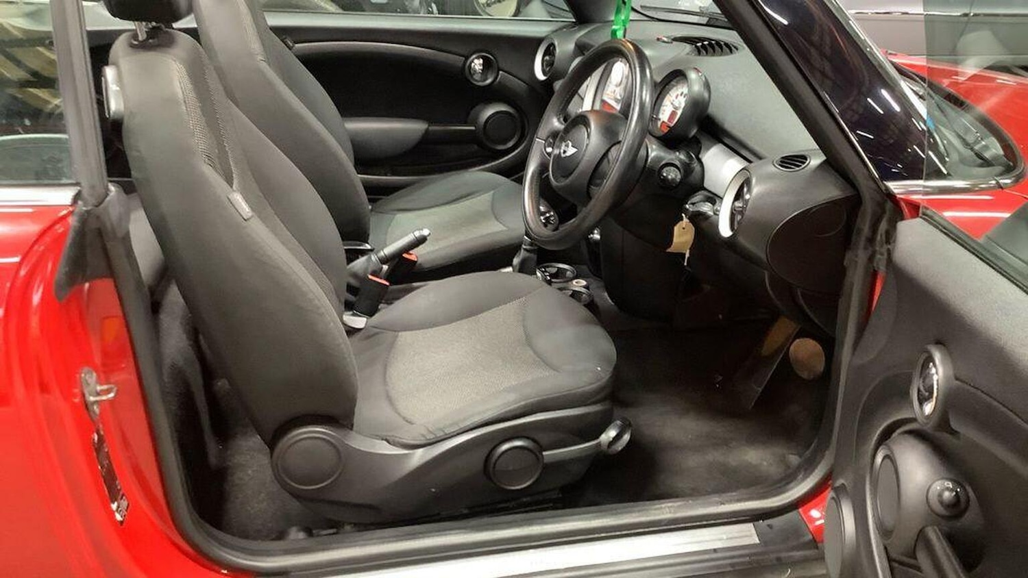 Used MINI Convertible 2013 for sale - 77906387: Photo 8